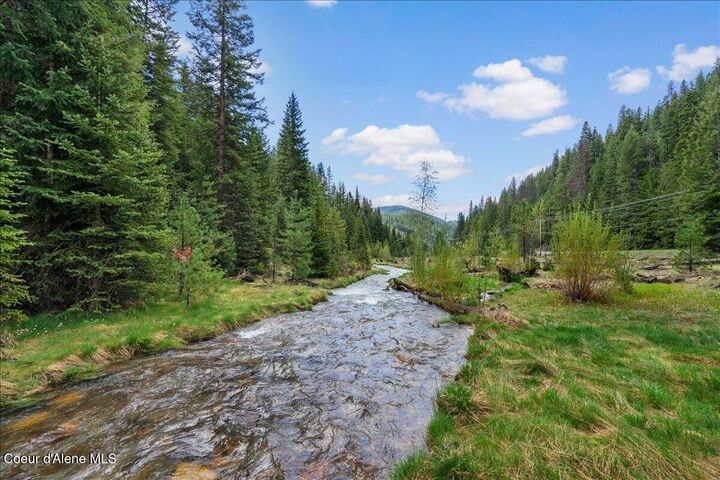 Property Photo:  2122 Nine Mile Rd B  ID 83873 