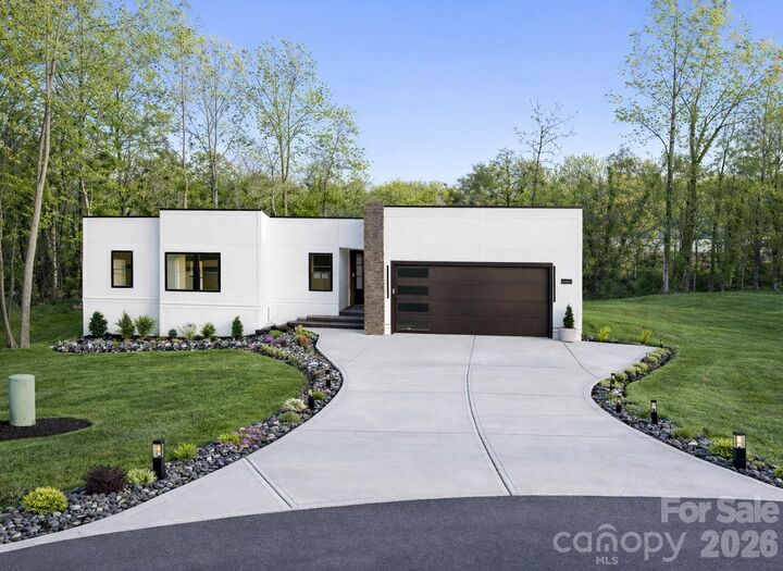 Property Photo:  2520 27th Avenue Circle NE  NC 28601 