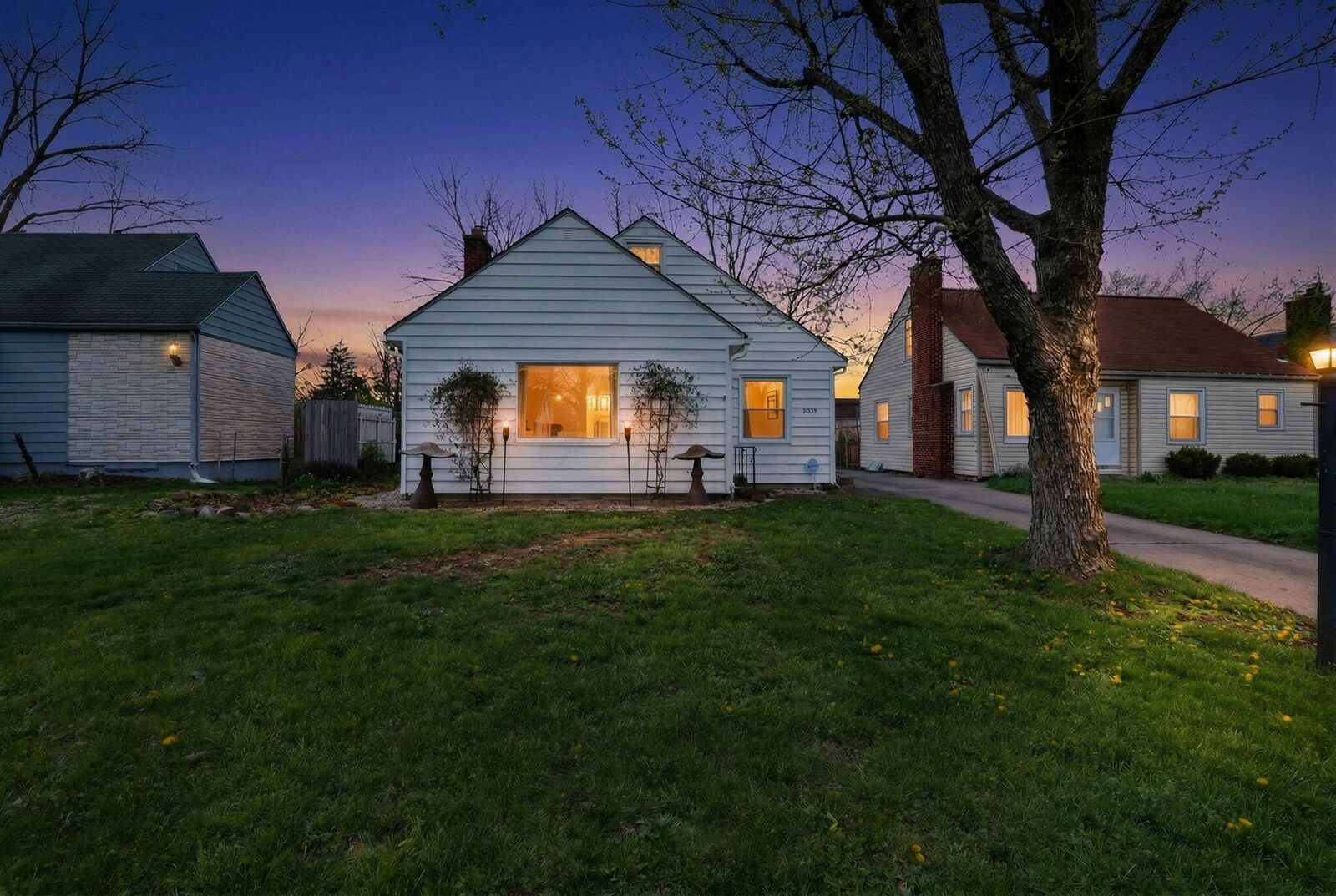 Property Photo:  3039 Dresden Street  OH 43224 