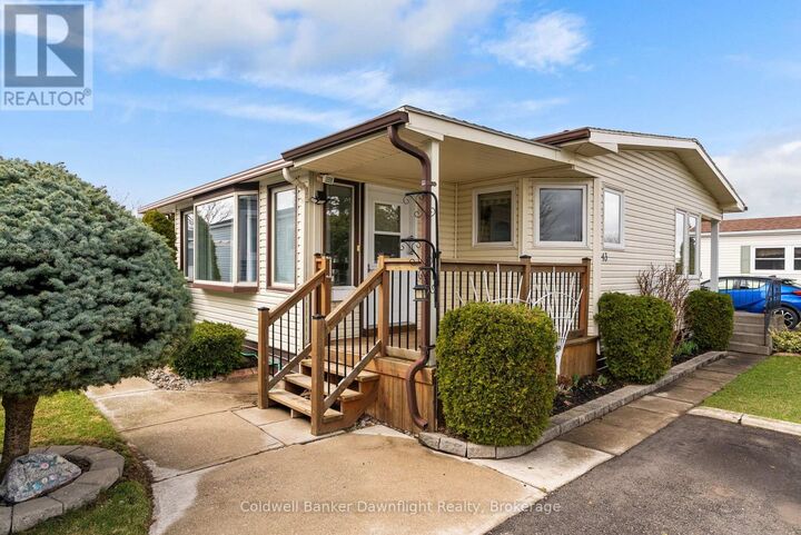 Property Photo:  43 Redford Drive  ON N0M 1S3 