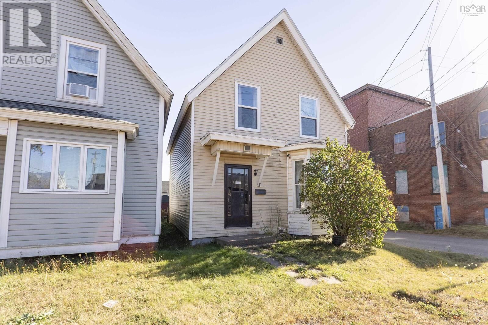 Photo de la propriété:  3 Crescent Avenue  NS B4H 1T8 