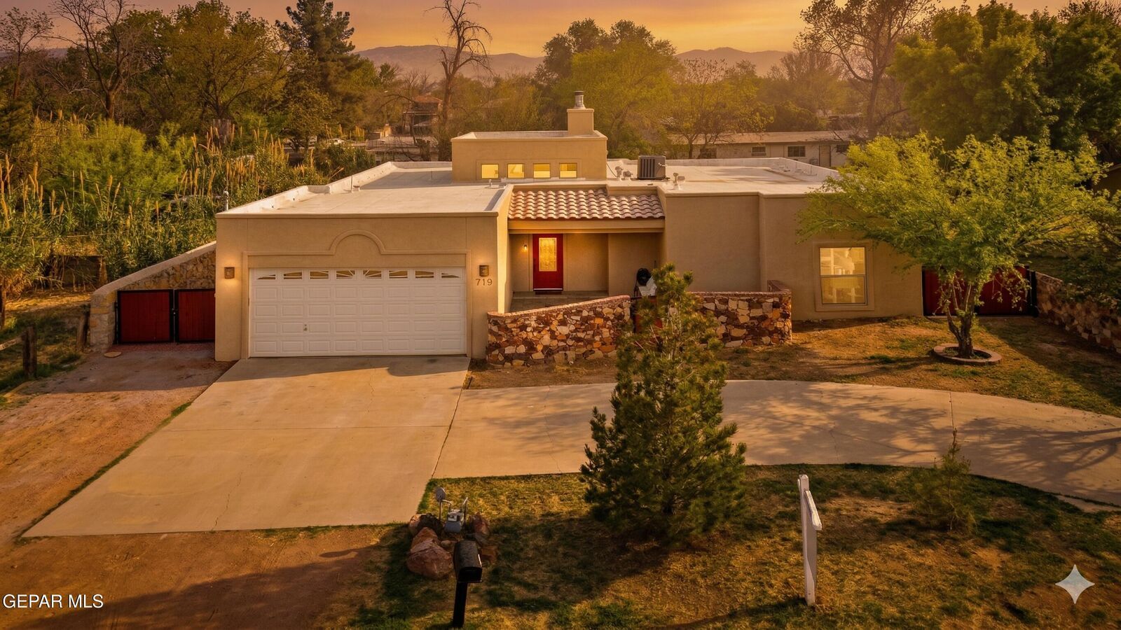 Property Photo:  710 Mamie Road  TX 79932 