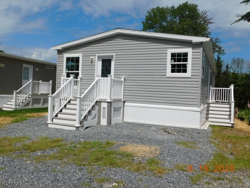 Property Photo:  64 Back Street  NJ 07863 