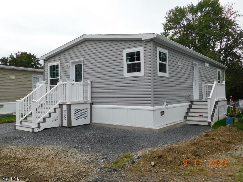 Property Photo:  64 Back Street  NJ 07863 