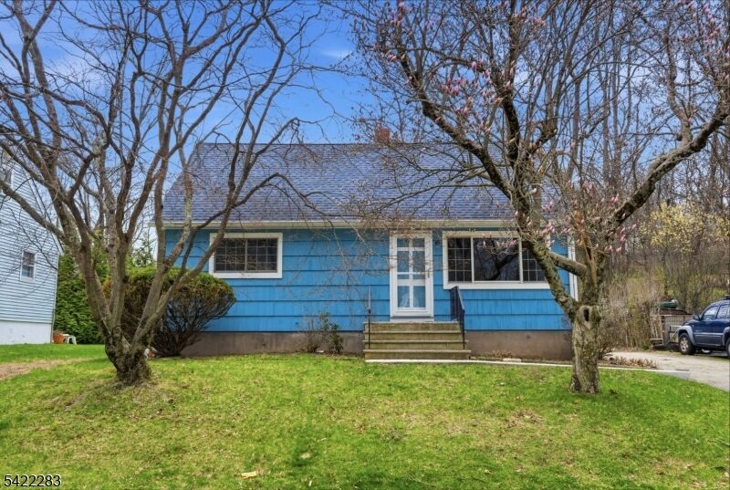 Property Photo:  52 Red Twig Trl  NJ 07403 