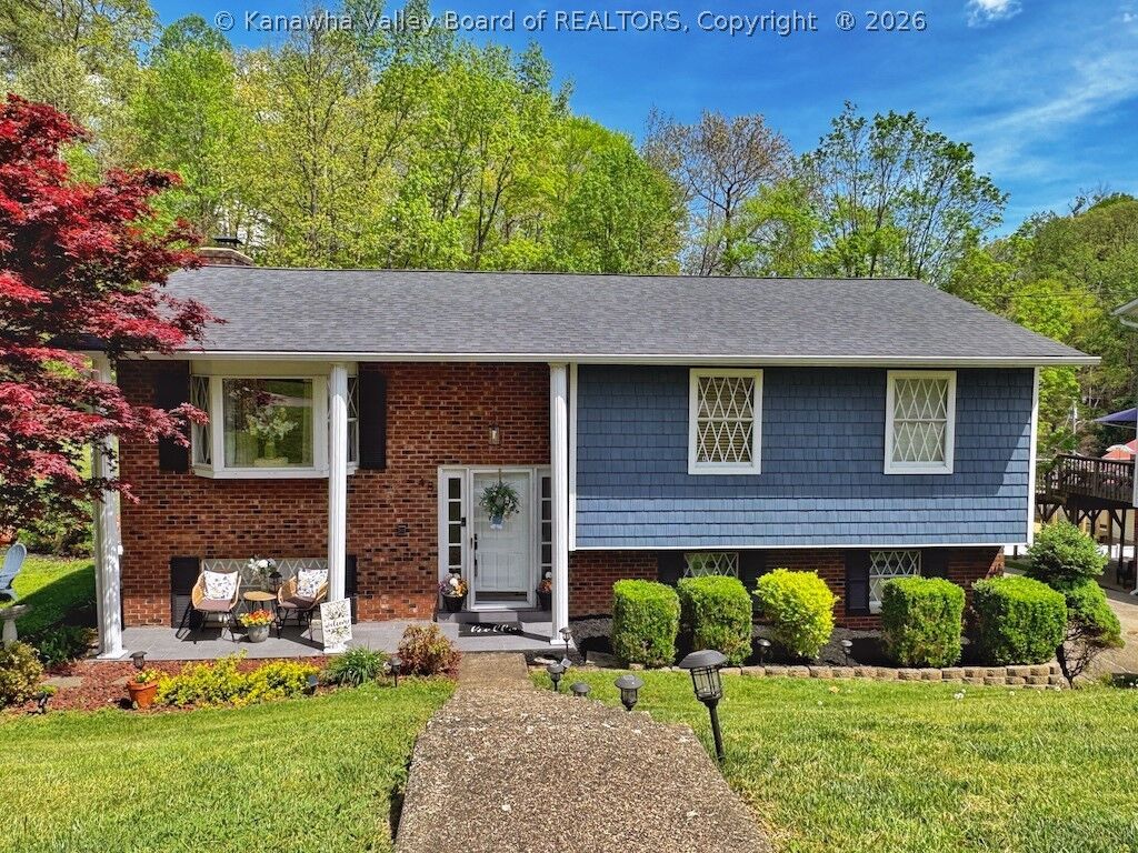 Property Photo:  48 Spruce Lane  WV 25159 