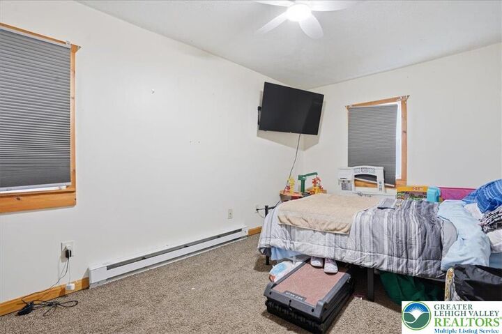 Property Photo:  1544 County Park Road  PA 18331 