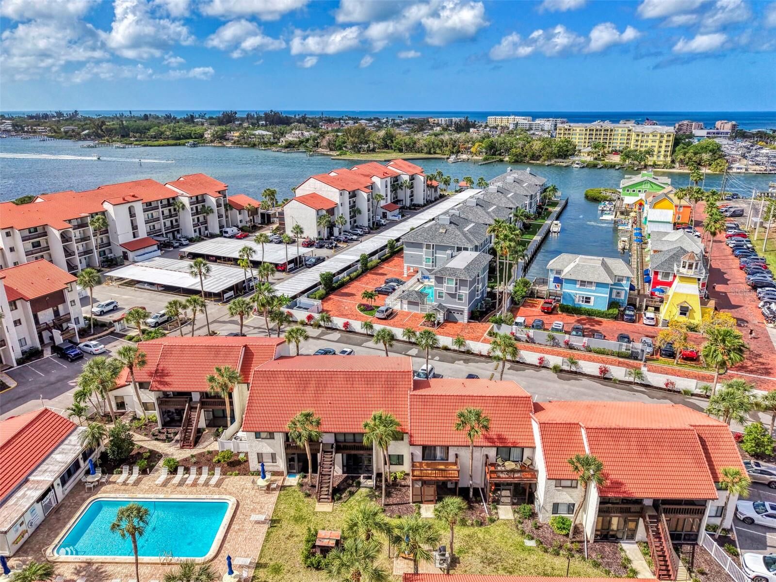 Property Photo:  1612 Stickney Point Road 1612-1  FL 34231 