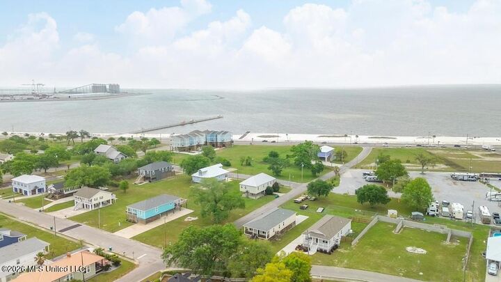 Property Photo:  623 42nd Avenue  MS 39501 