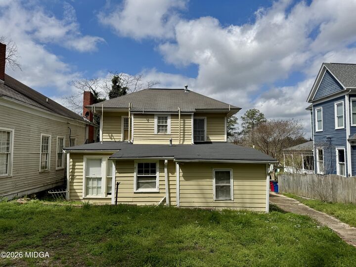 Property Photo:  1020 Adams Street  GA 31201 
