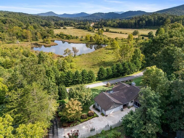 Property Photo: 1396 Deerfield Road GA 30582