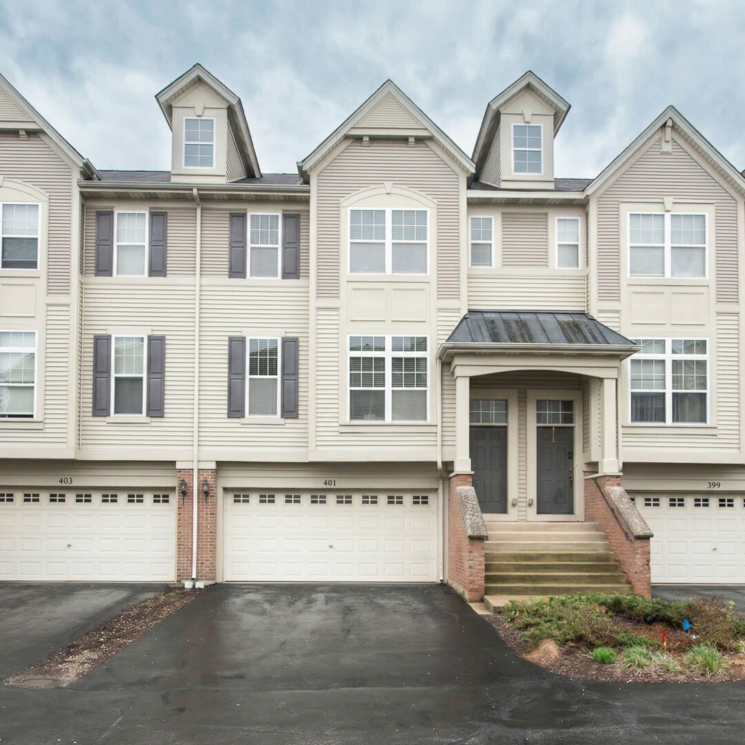 Property Photo:  401 N Commerce Street 401  IL 60504 