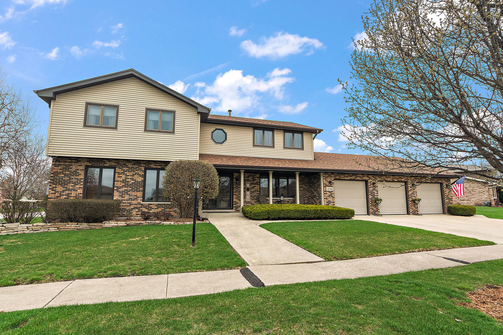 Property Photo: 16748 Richards Drive IL 60477