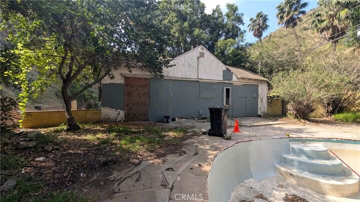 Property Photo: 2200 Nichols Canyon CA 90046