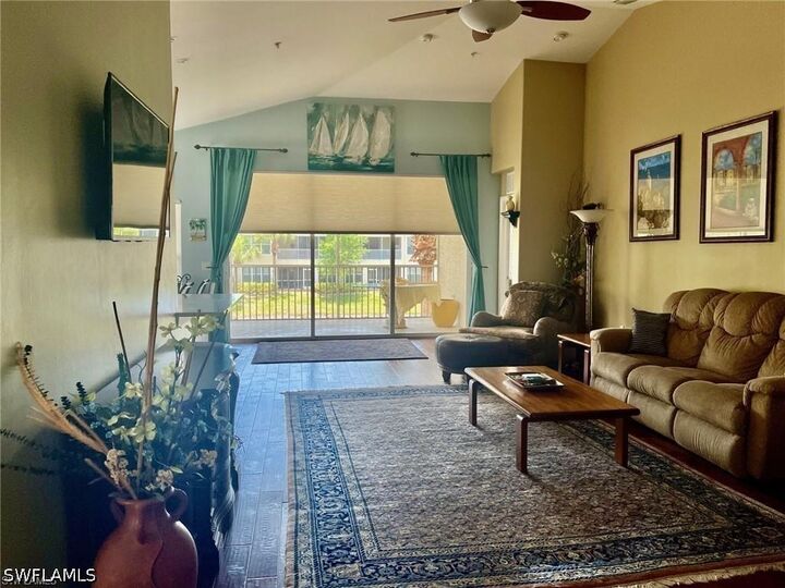 Property Photo:  1405 Tiffany Lane 1408  FL 34105 