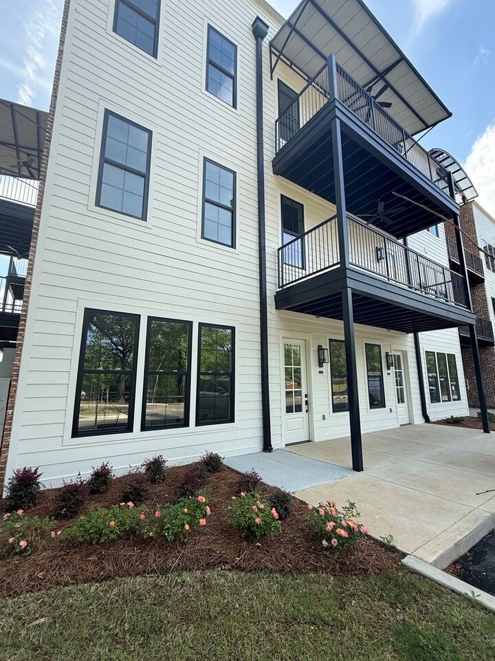 Property Photo:  Unit 104 1007 Mistilis Cove  MS 38655 