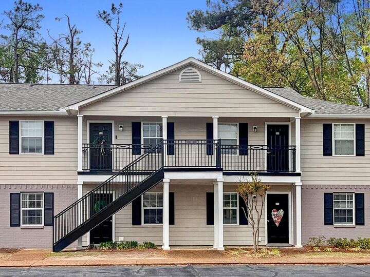 Property Photo:  2112 Old Taylor Rd  Unit  L7  MS 38655 