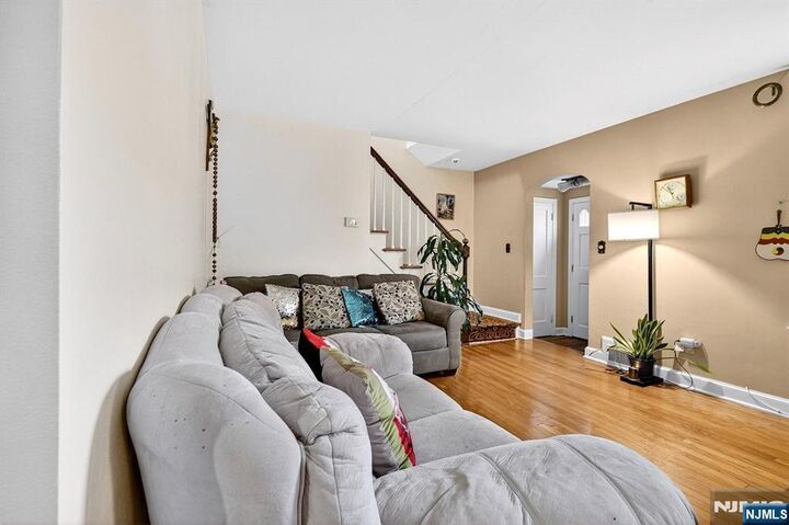 Property Photo:  10 North Drive  NJ 08816 