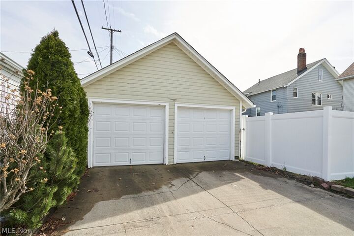 Property Photo:  2111 Wascana Avenue  OH 44107 