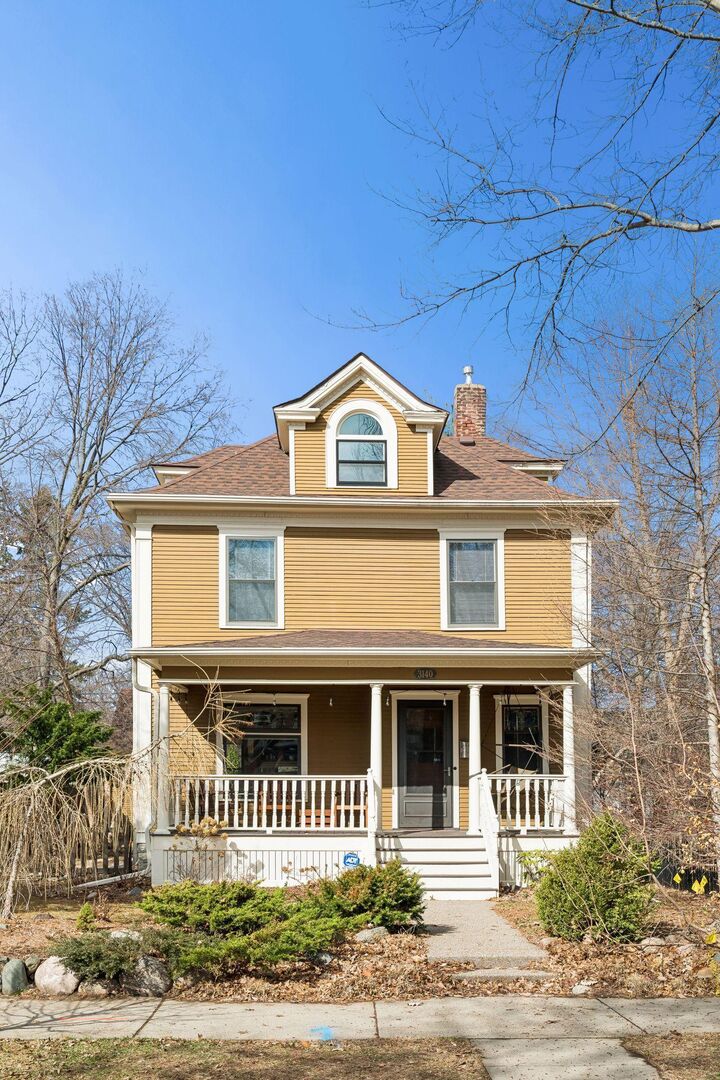Property Photo: 3140 Harriet Avenue S MN 55408