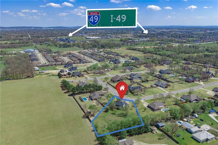 Property Photo:  505 Elk Drive  AR 72762 