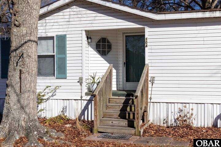 Property Photo:  104 Holly Drive  NC 27958 