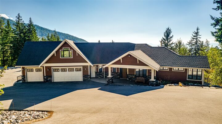 Property Photo: 6054 Lynx Drive BC V1B 3J5
