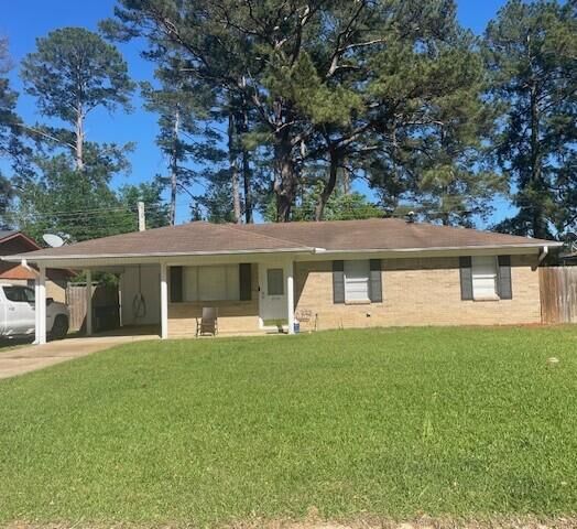 Property Photo: 208 Ivy LA 71461