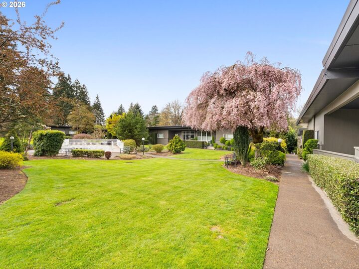 Property Photo:  5225 SW Oleson Rd 15  OR 97225 