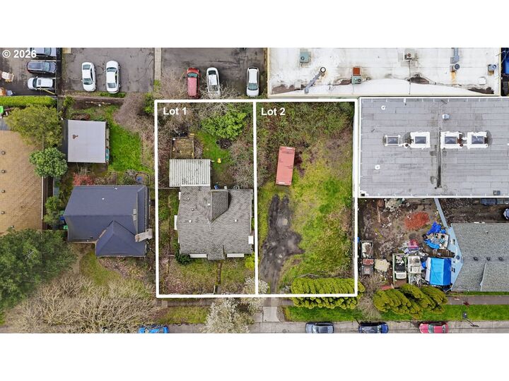 Property Photo:  33 SE 83rd Ave  OR 97216 