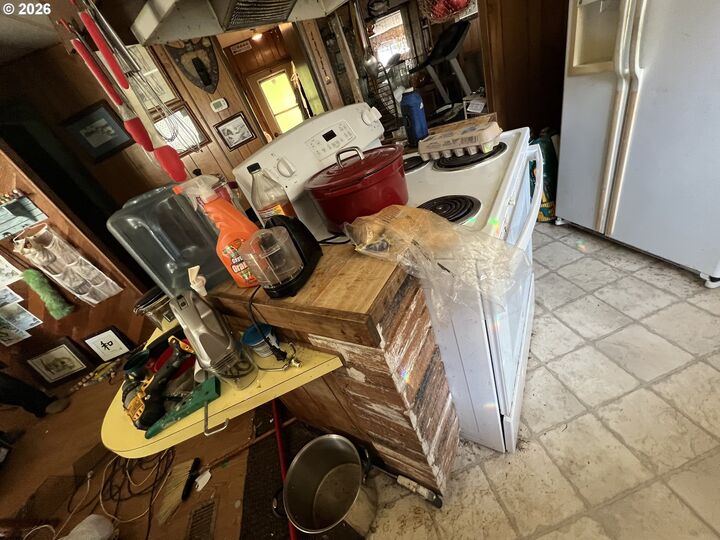 Property Photo:  98825 Pleasant Hill Dr  OR 97415 