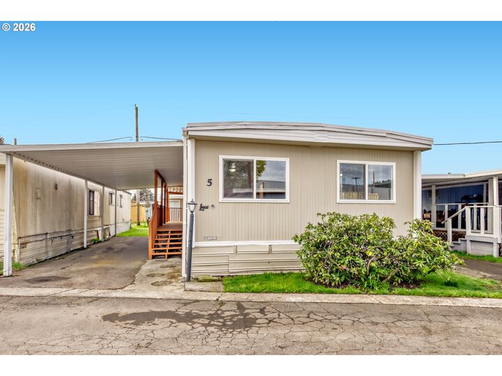 Property Photo:  2300 SE 82nd Ave 5  OR 97216 