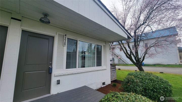 Property Photo:  4228  337th Place SE  WA 98024 