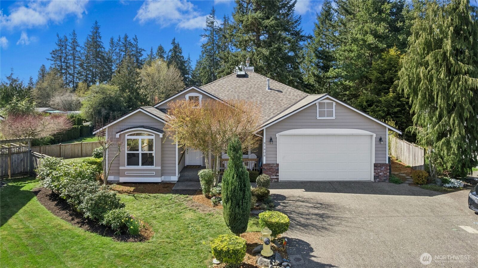 Property Photo:  21808  87th Place W  WA 98026 