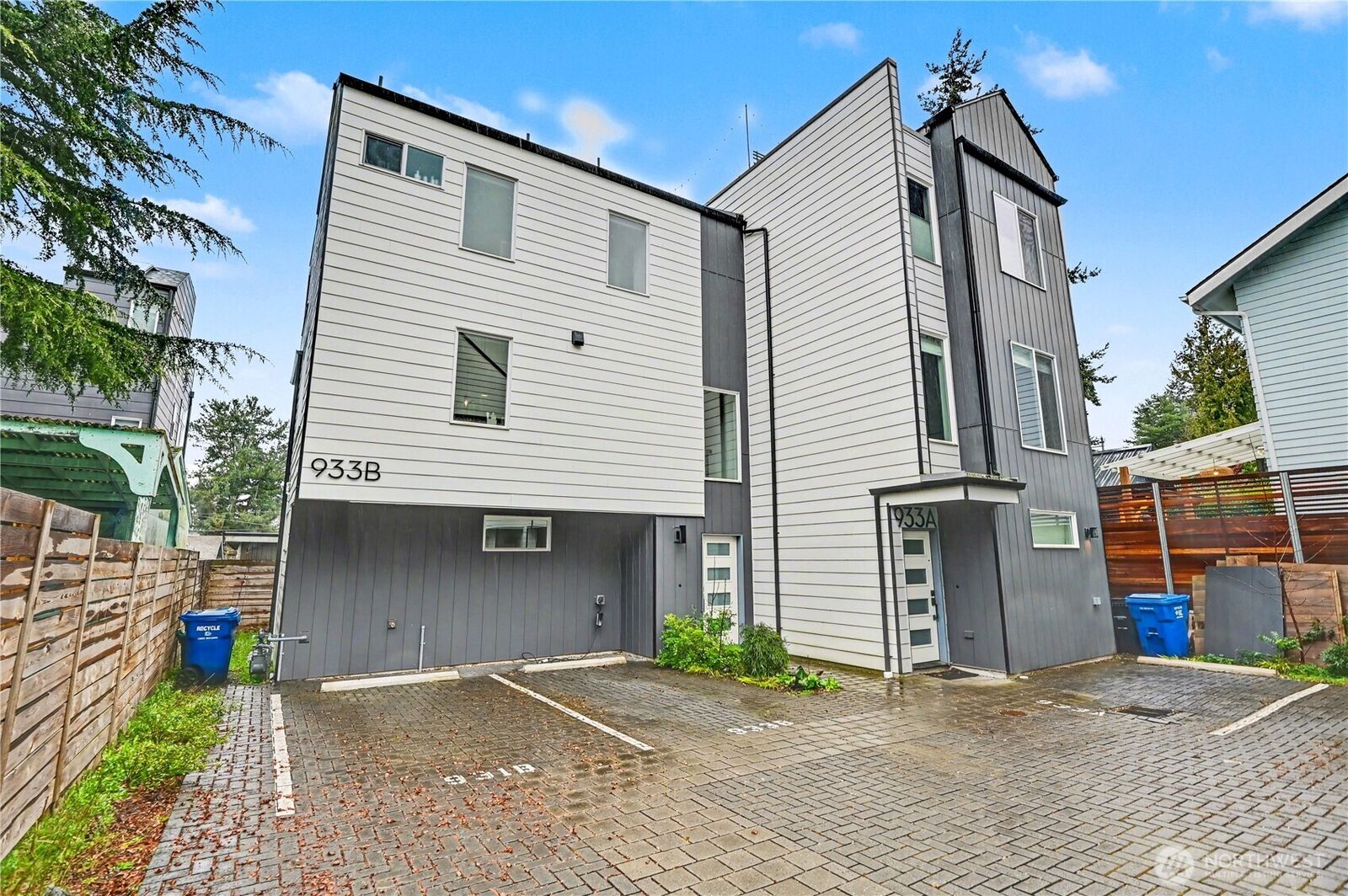 Property Photo: 933 N 91st Street B WA 98103