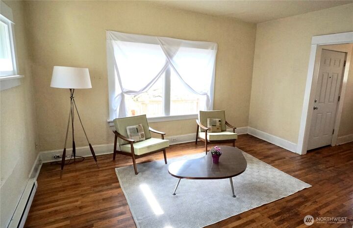 Property Photo:  2544  15th Avenue W  WA 98119 