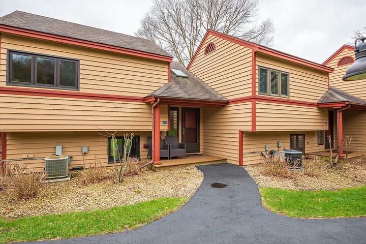 Property Photo:  27 Spring Creek Lane  IL 61036 