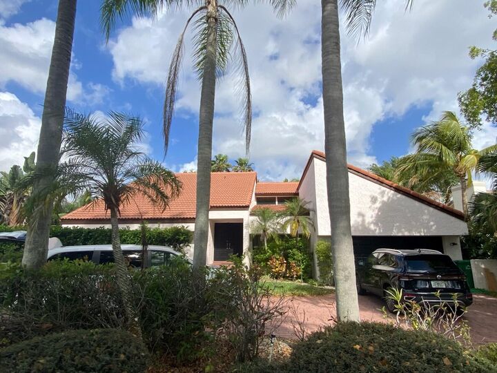 Property Photo:  5040 NW 88th Lane  FL 33067 