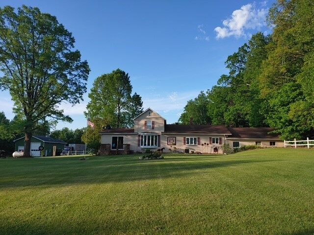 Property Photo:  W4527 County Rd F  WI 54875 