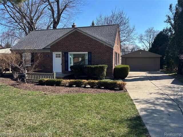 Property Photo: 1921 Beverly Street MI 48320