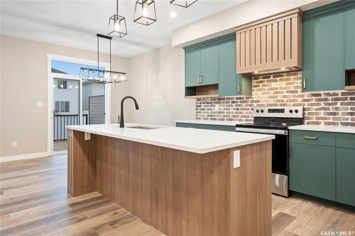 Property Photo:  2990 Dumont Way  SK S4V 4E4 