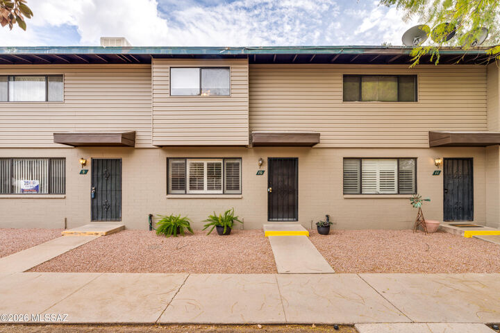 Property Photo:  1330 S Avenida Polar S E-10  AZ 85710 