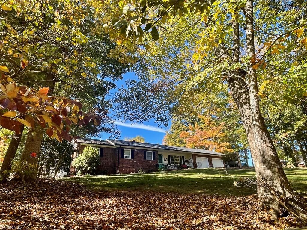 Property Photo:  357 Holly Hill Street  NC 28659 