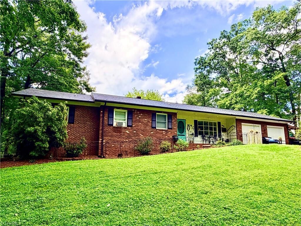 Property Photo: 357 Holly Hill Street NC 28659