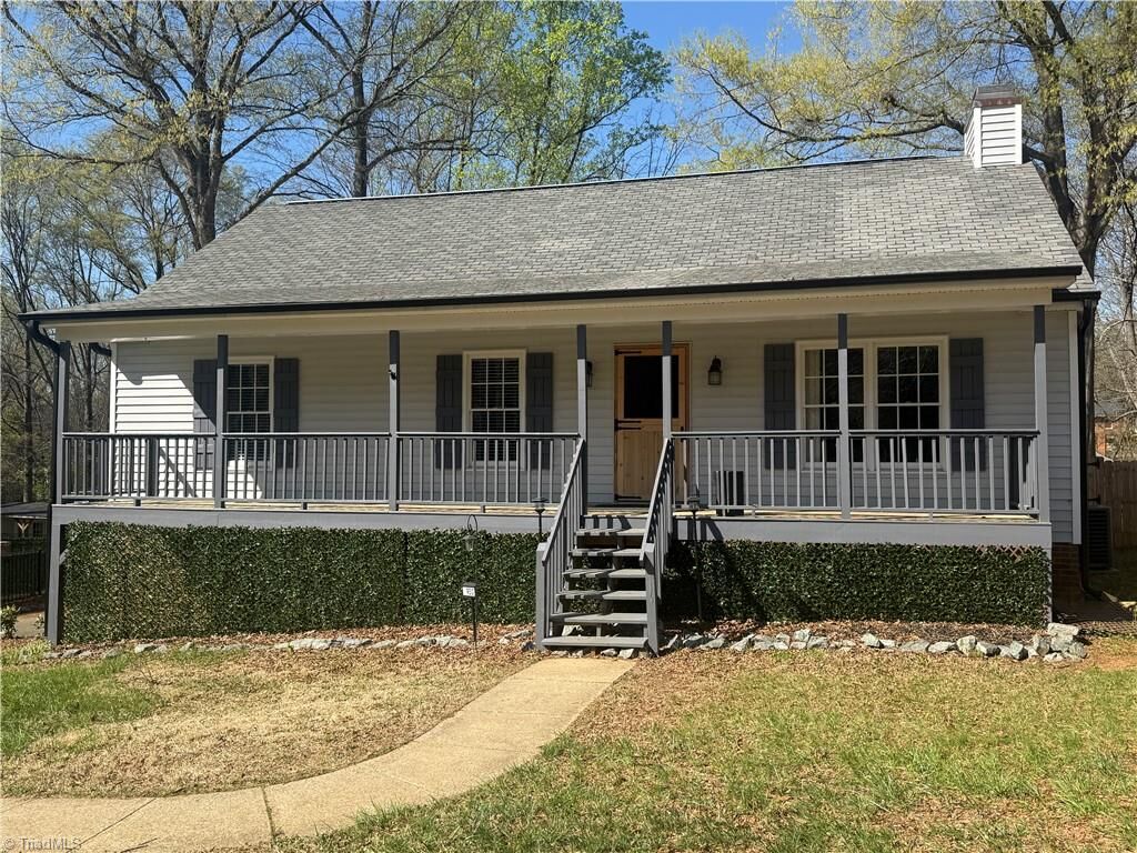 Property Photo:  930 Hazelwood Drive  NC 27103 