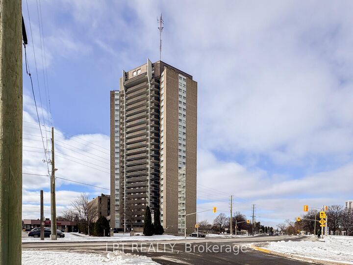 1380 Prince Of Wales Drive 802 — photo 1