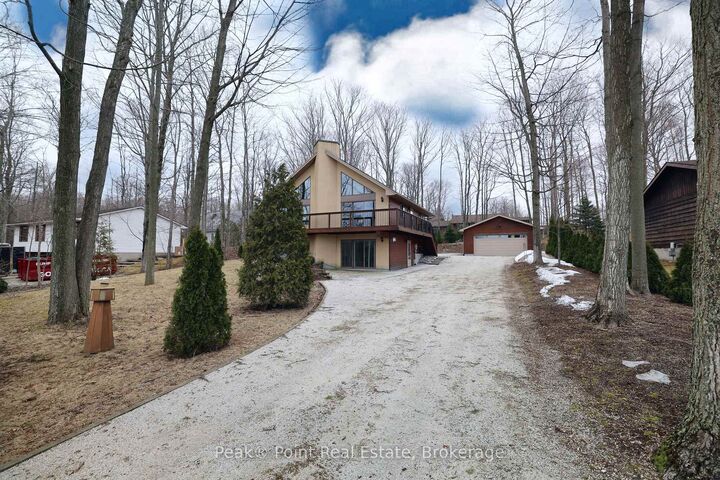 9 Carson Lake Crescent — photo 1