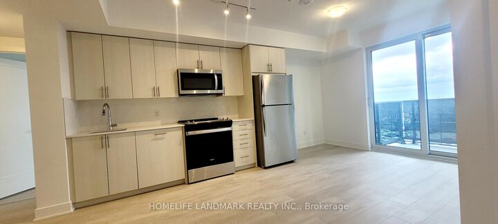 Property Photo: 2545 Simcoe Street N 724 ON L1L 0W3