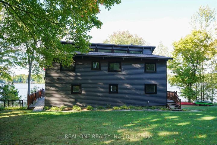 Property Photo: 1 Muskoka Estates Road ON P0B 1J0