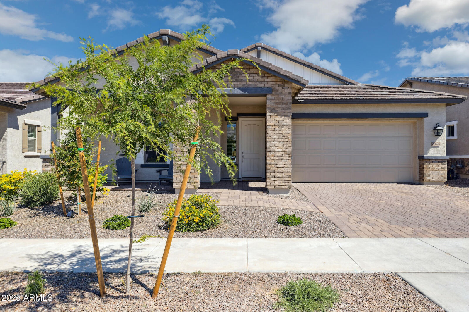 Property Photo:  20606 E Avenida Del Valle Court  AZ 85142 